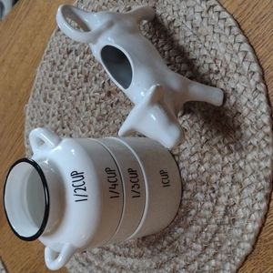 Farmhouse kitchen decor